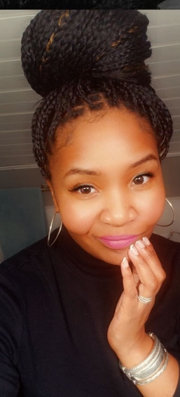 Meet your Posher, Angie - Picture 2 of 7